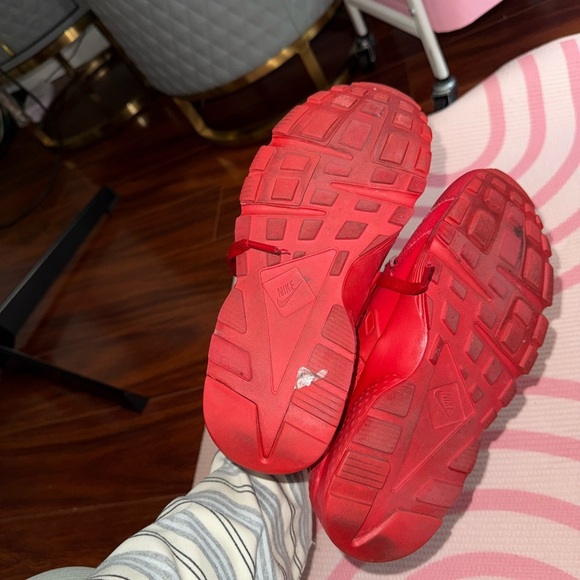 Nike Huarache Big Kids' Vibrant Red Sneakers - Picture 4 of 10